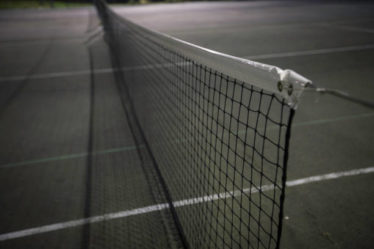 Construction d'un court de tennis à Nice