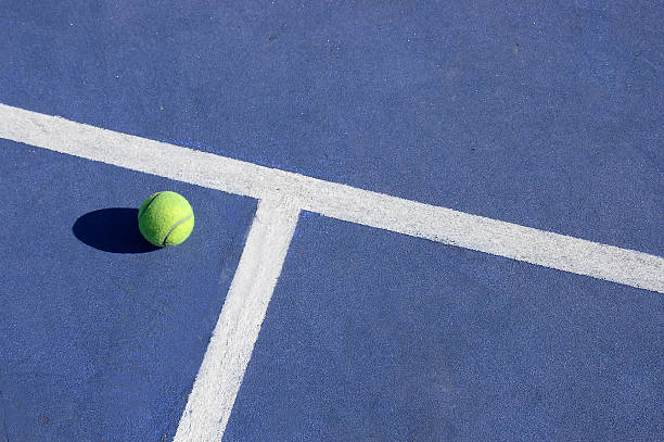 Construction d'un court de tennis à Toulon