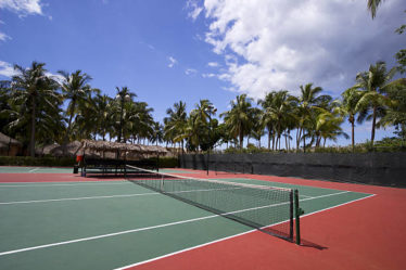 Construction d'un court de tennis