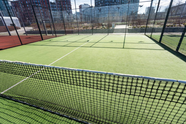 Construction d'un terrain de tennis en gazon synthétique à Nice