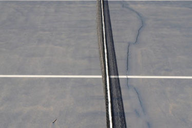 Construction d'un court de tennis en béton poreux à Cannes