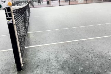 Construction d'un court de tennis en béton poreux à Cannes