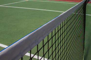 Construction d'un terrain de tennis en gazon synthétique à Nice