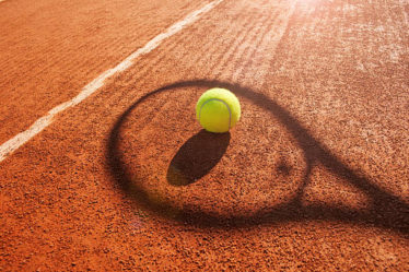 Construction d'un court de tennis à Saint-Tropez