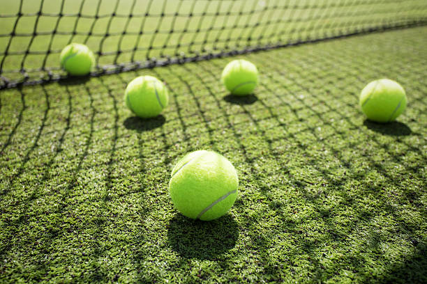 Construction d'un court de tennis à Toulon