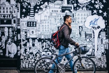 découvrez le lifestyle moderne à travers des conseils pratiques, des tendances inspirantes et des astuces bien-être. transformez votre quotidien en adoptant un style de vie équilibré et épanouissant.