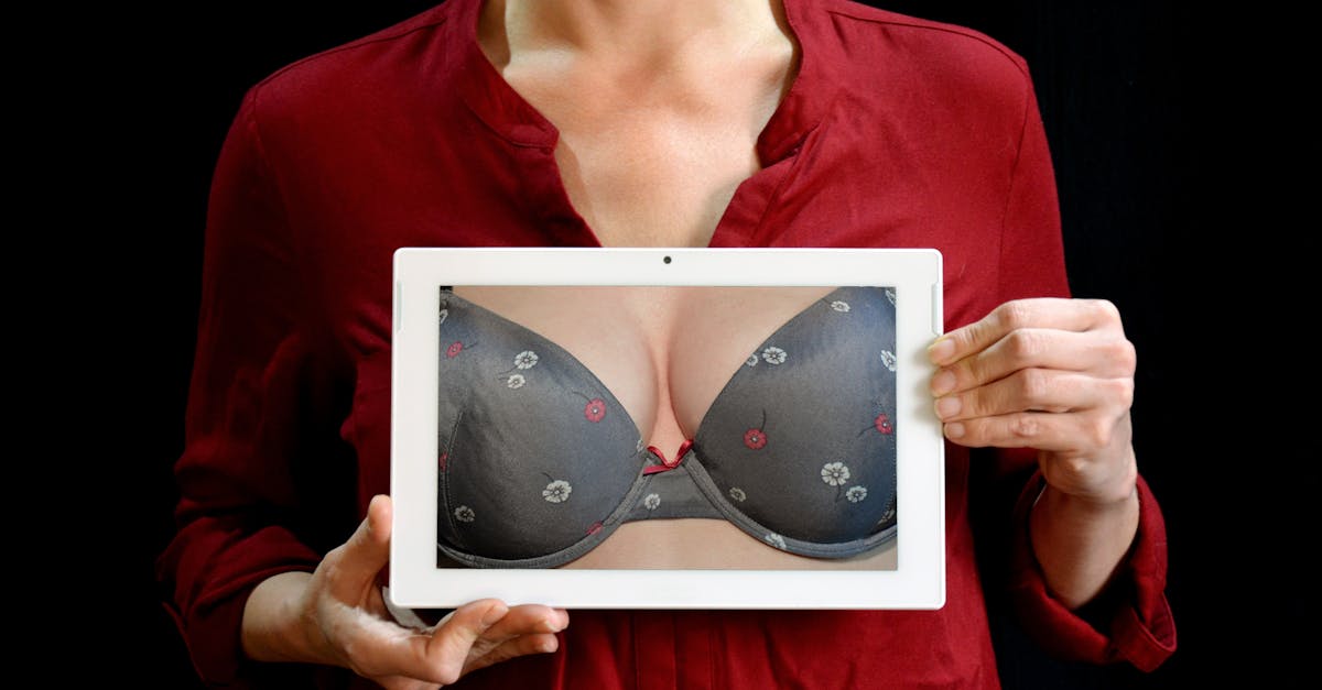 découvrez notre collection élégante de lingerie, alliant confort et sophistication. explorez des ensembles raffinés et sexy pour chaque occasion, et révélez votre féminité avec style.