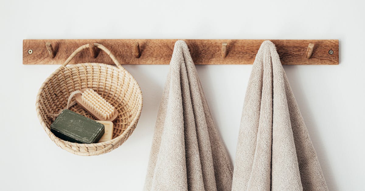 découvrez des astuces pratiques pour organiser votre salle de bains de manière efficace et esthétique. transformez votre espace en un lieu fonctionnel et apaisant grâce à nos conseils sur le rangement, le choix des accessoires et l'optimisation de l'espace.
