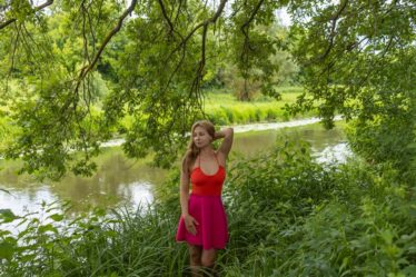 découvrez notre collection de jupons pour robes, conçus pour ajouter volume et élégance à vos tenues. idéaux pour les mariages, soirées et occasions spéciales, ces underskirts mettent en valeur votre silhouette tout en offrant un confort optimal.