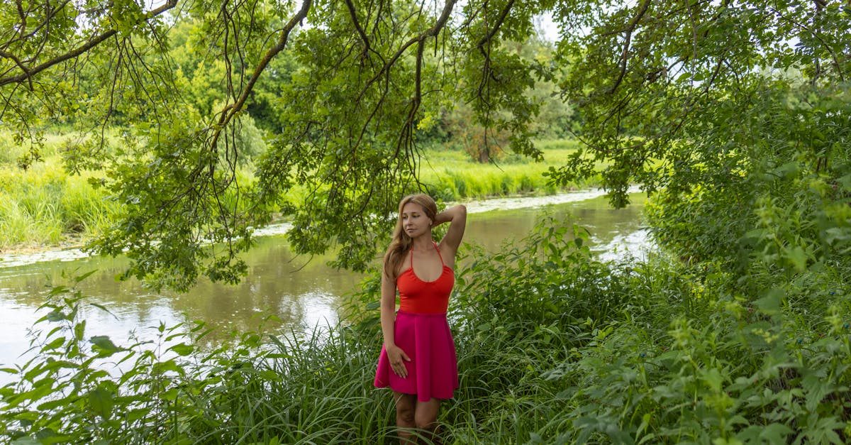 découvrez notre collection de jupons pour robes, conçus pour ajouter volume et élégance à vos tenues. idéaux pour les mariages, soirées et occasions spéciales, ces underskirts mettent en valeur votre silhouette tout en offrant un confort optimal.