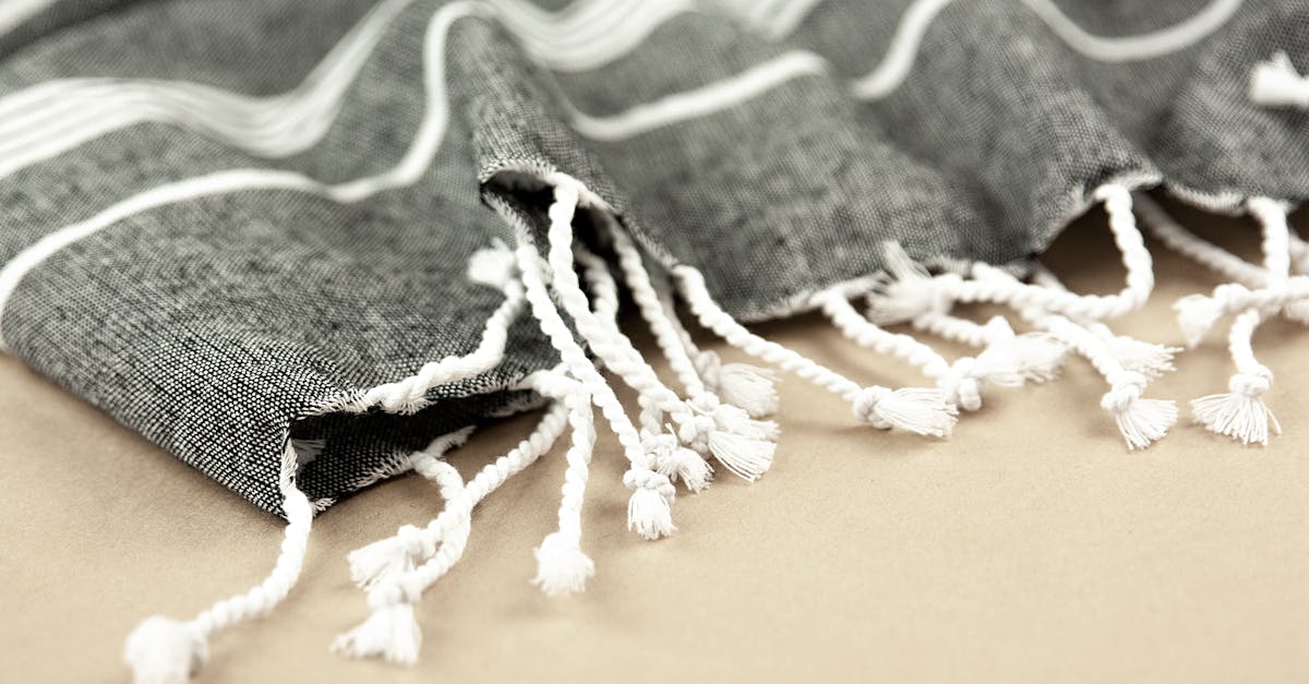 découvrez notre collection de foutas, ces magnifiques serviettes de bain en coton léger, parfaites pour la plage ou le bain. alliant style et praticité, elles sont idéales pour toutes vos activités estivales.