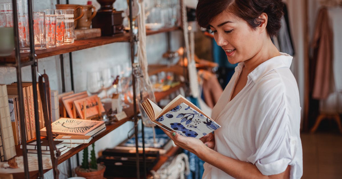 découvrez notre sélection d'accessoires de lecture pour améliorer votre expérience de lecture. des marque-pages aux lampes de lecture, trouvez tout ce dont vous avez besoin pour plonger dans vos livres préférés.