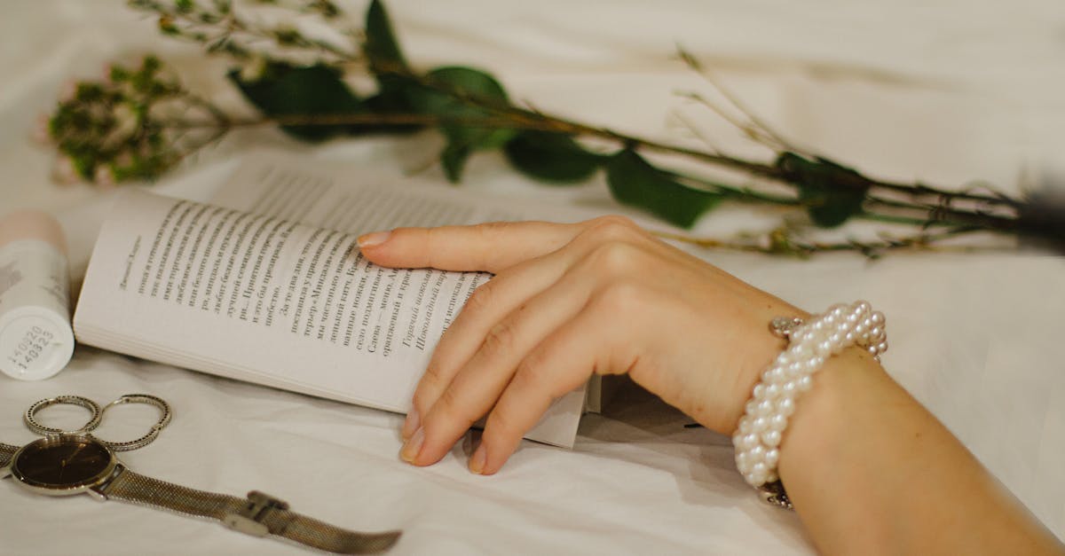 découvrez l'élégance unique des accessoires de mode russes. explorez une sélection raffinée de pièces artisanales alliant tradition et modernité, pour un style distinctif et audacieux.
