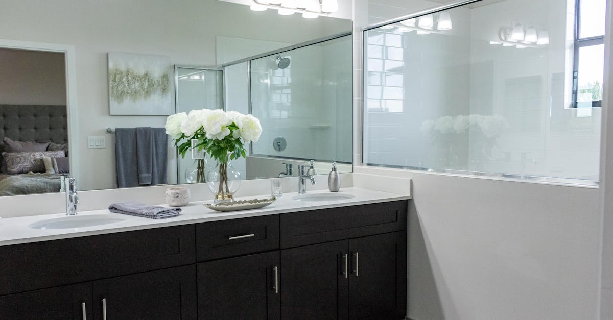 découvrez notre sélection d'accessoires de douche, alliant style et fonctionnalité. transformez votre salle de bain avec des produits de qualité, allant des porte-savons aux rideaux de douche, pour améliorer votre expérience quotidienne. idéal pour tous les goûts et budgets.