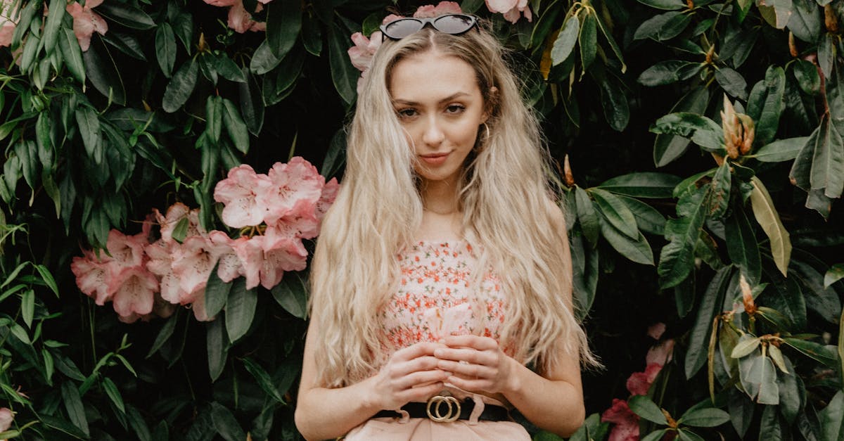 découvrez les tendances incontournables de la mode estivale ! explorez notre guide sur les styles, couleurs et accessoires à adopter cet été pour un look frais et élégant. préparez-vous à briller sous le soleil !