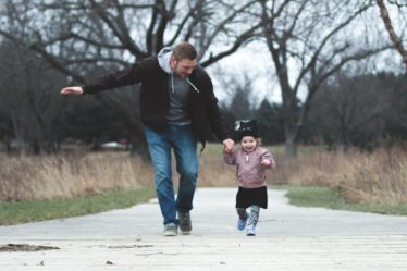 découvrez des conseils pratiques, des ressources et des astuces pour accompagner les parents dans l'éducation et le bien-être de leurs enfants, à chaque étape de leur développement.