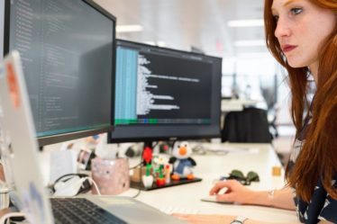 boostez la visibilité de votre site web grâce à nos services seo personnalisés. améliorez votre classement sur google, attirez plus de visiteurs qualifiés et développez votre activité en ligne avec des stratégies seo efficaces et éprouvées.