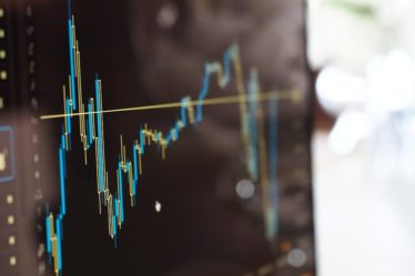 découvrez notre trading academy, une plateforme dédiée à l'apprentissage du trading en ligne. maîtrisez les stratégies, les outils et les analyses nécessaires pour réussir sur les marchés financiers grâce à nos formations professionnelles et nos conseils d'experts.