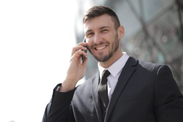 découvrez les clés du leadership efficace : conseils, stratégies et compétences essentielles pour inspirer, motiver et guider une équipe vers la réussite.