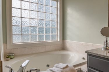 trouvez les meilleures annonces immobilières, conseils d'achat et de location, et informations sur le marché du real estate pour réussir tous vos projets immobiliers.