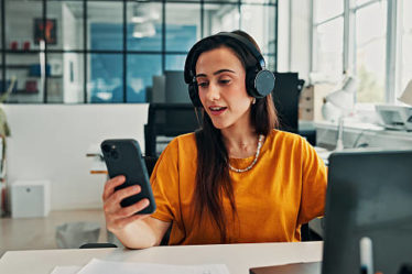 Le logo est le premier élément que vos clients remarquent lorsqu’ils visitent un site internet restaurant Paris. Il doit être simple,